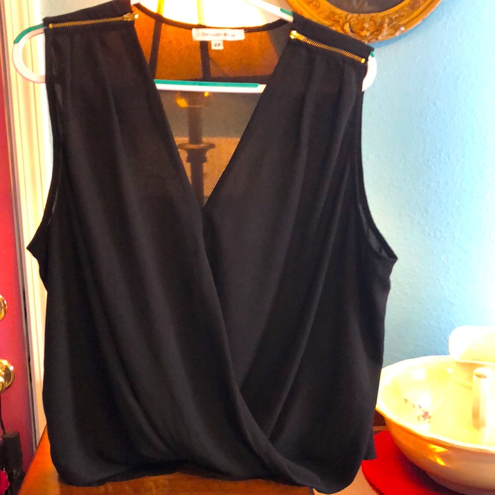 Sleeveless Black Sheer Drape Top with Zipper detail. The Vanity Room. Size 2X.
